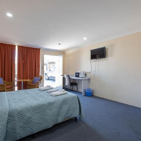 Alexander Motel วอริก ภายนอก รูปภาพ