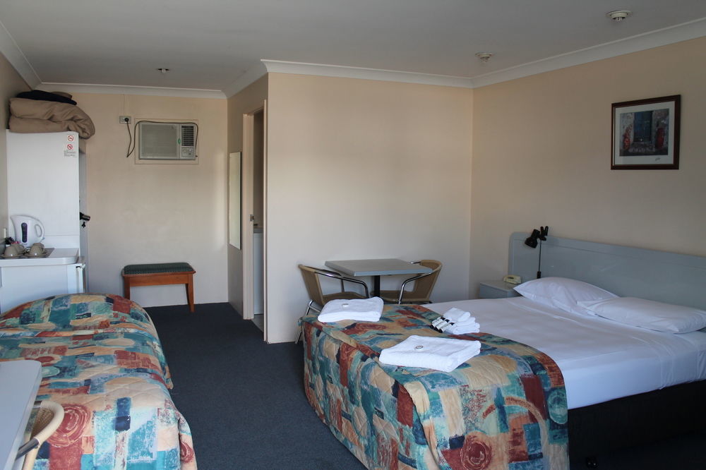 Alexander Motel วอริก ภายนอก รูปภาพ