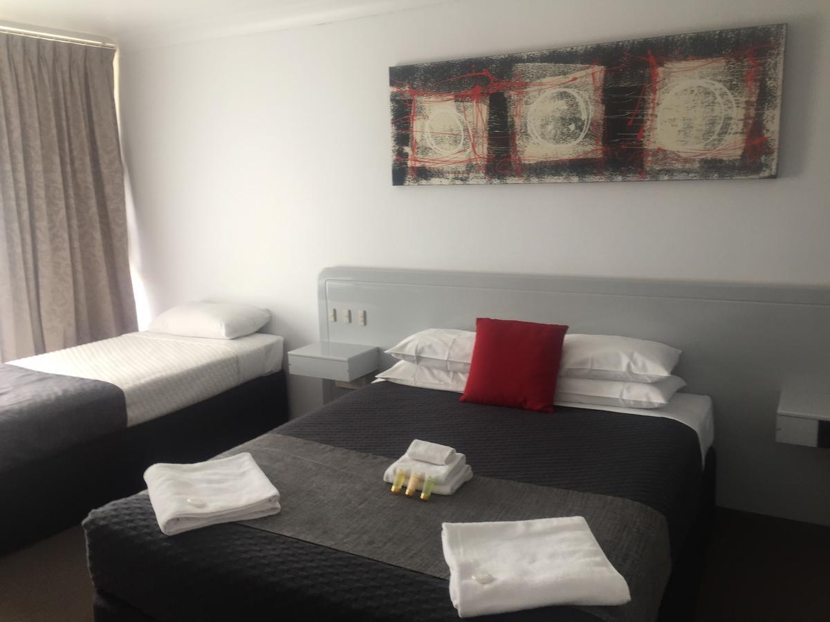 Alexander Motel วอริก ภายนอก รูปภาพ