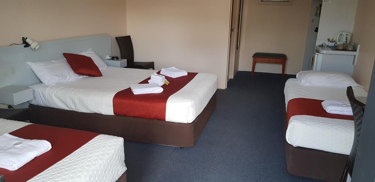 Alexander Motel วอริก ภายนอก รูปภาพ