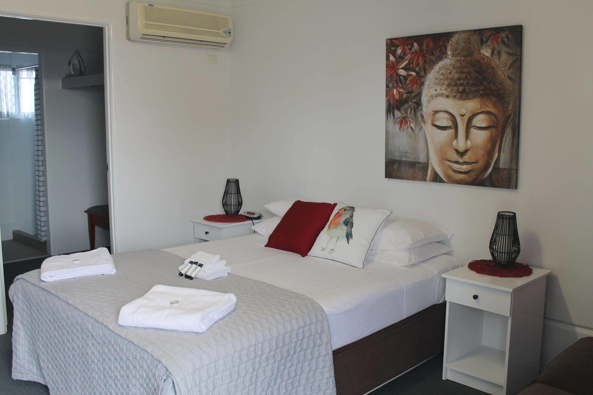 Alexander Motel วอริก ภายนอก รูปภาพ
