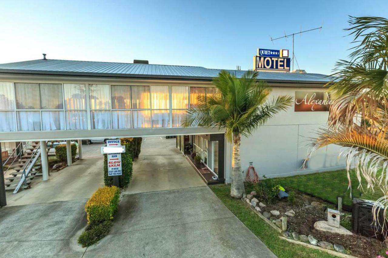 Alexander Motel วอริก ภายนอก รูปภาพ